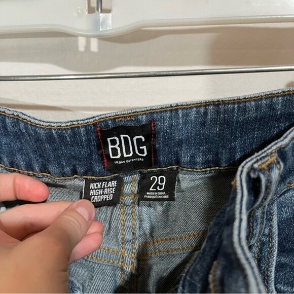 BDG Kick Flare High Rise Crop Size 29 - Picture 4 of 7